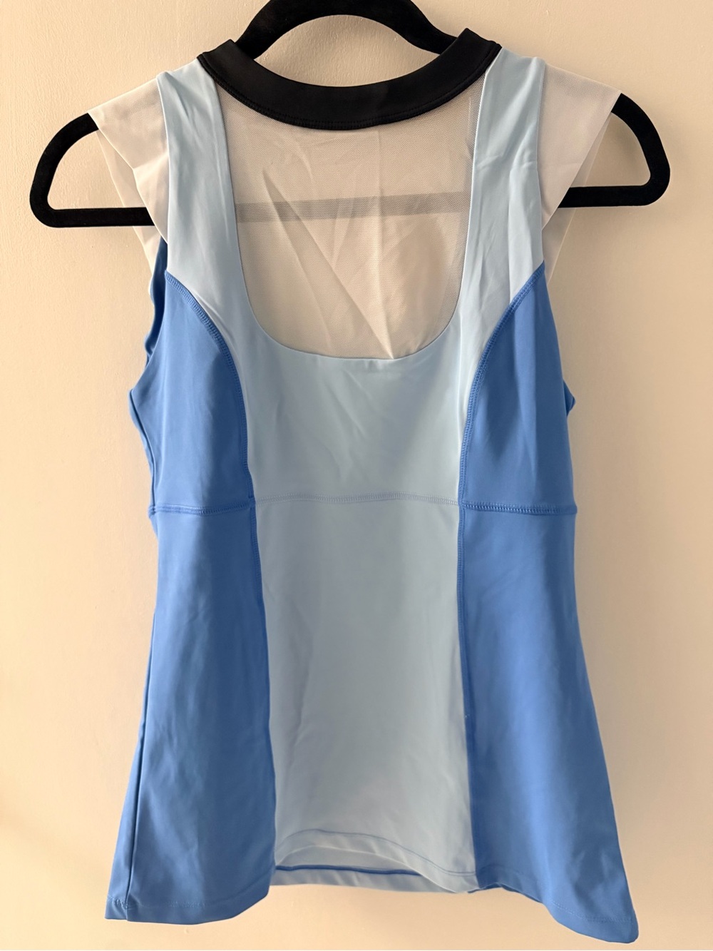EUC Crowned Athletics Beauty Sleep Collection (pre-Disney) athletic top MEDIUM